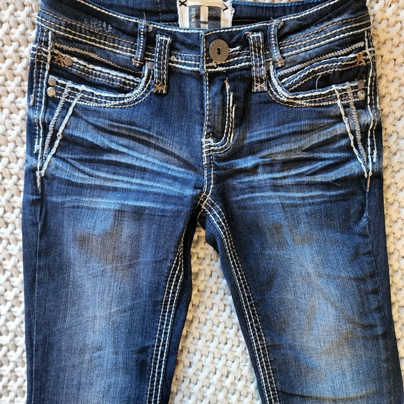 Trademark H jeans - Picture 3 of 10